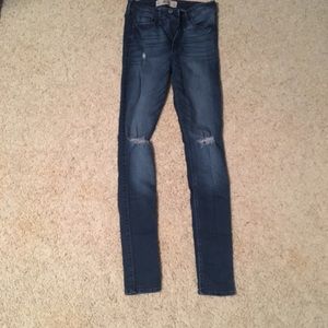 Hollister ripped super skinny jeans